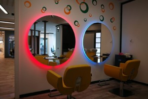 Salon Ambience introduceert kaptafel Planet on the Wall!