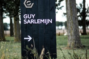 <strong>Guy Sarlemijn</strong> opent nieuwe showroom in Strijen