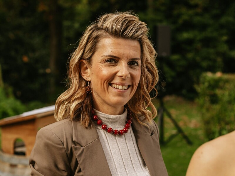 Bruidsstyling: &ldquo;Het moet de hele dag perfect blijven zitten&rdquo;