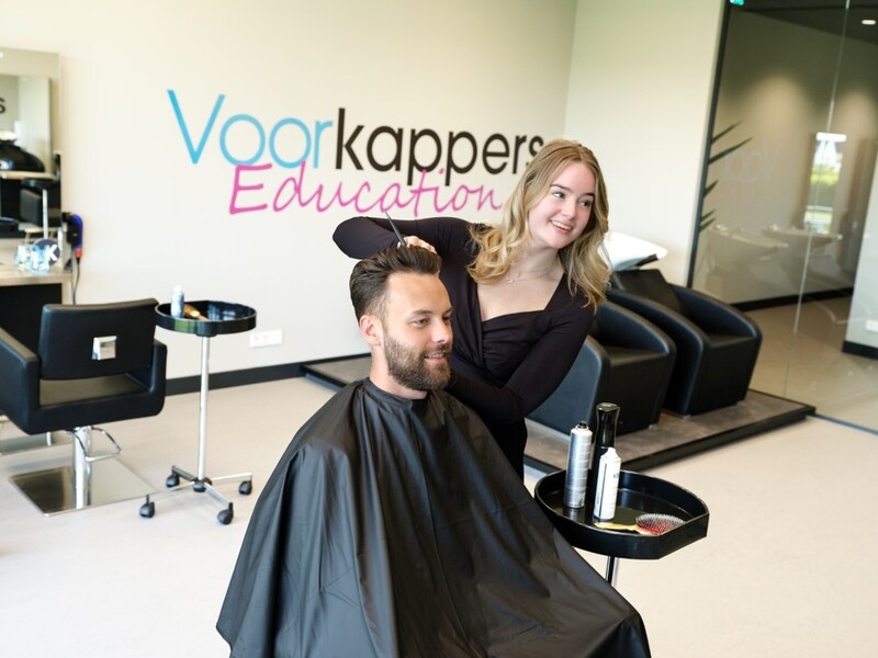 Voorkappers opent educatieruimte in Experience Center