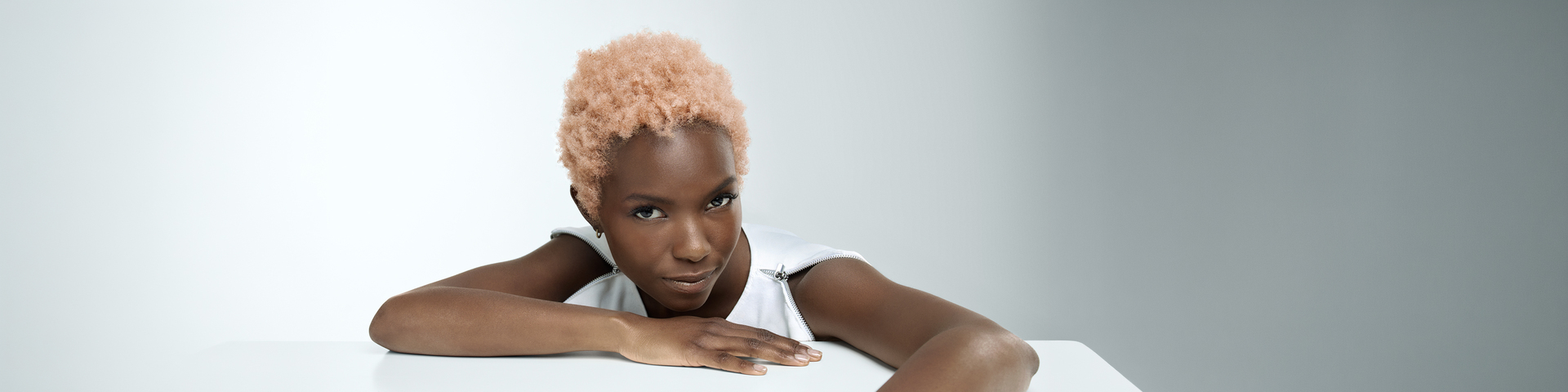 BLONDORPLEX 9 VAN
WELLA PROFESSIONALS