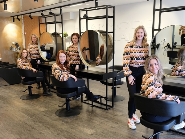 SALON X -
HAARMODE MAUREEN